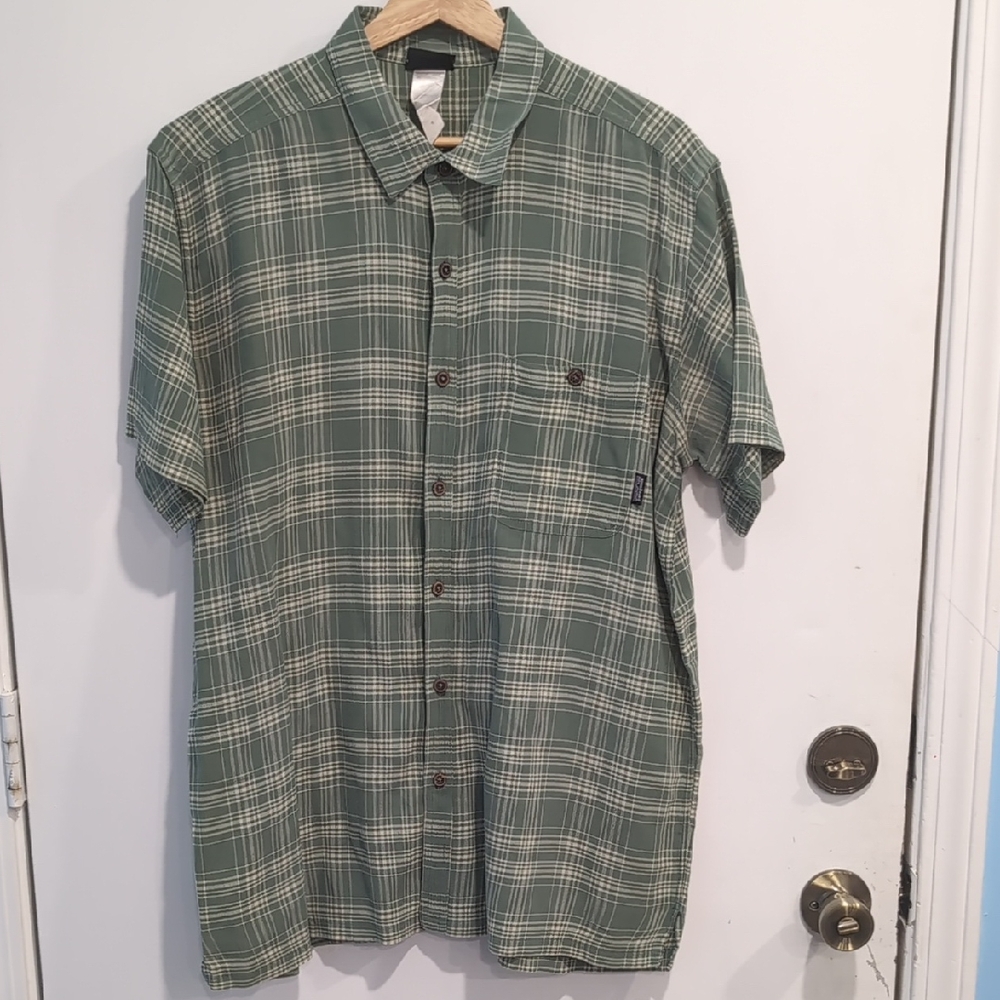 Patagonia Men's Green Checkered Button Down Shirt Organic Cotton Size Large